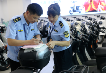 嚴查超標電動自行車，梧州市市場監管局開展專項執法行動