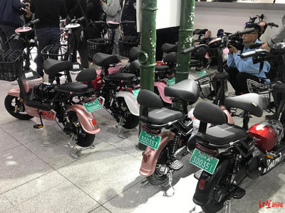 買了車就能上路 成都全國首創電動自行車“帶牌銷售”新政解讀